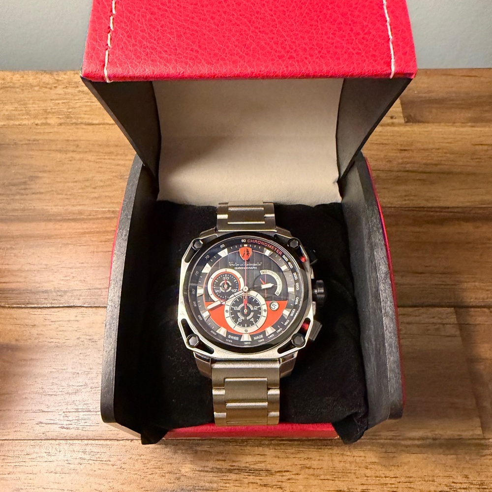 Lamborghini 4-Bolt (Black/Red/Silver)